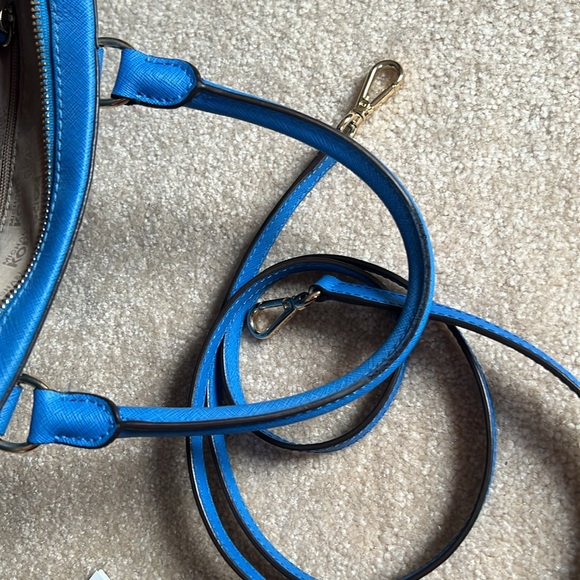 Blue MK Bag w strap - Picture 15 of 17